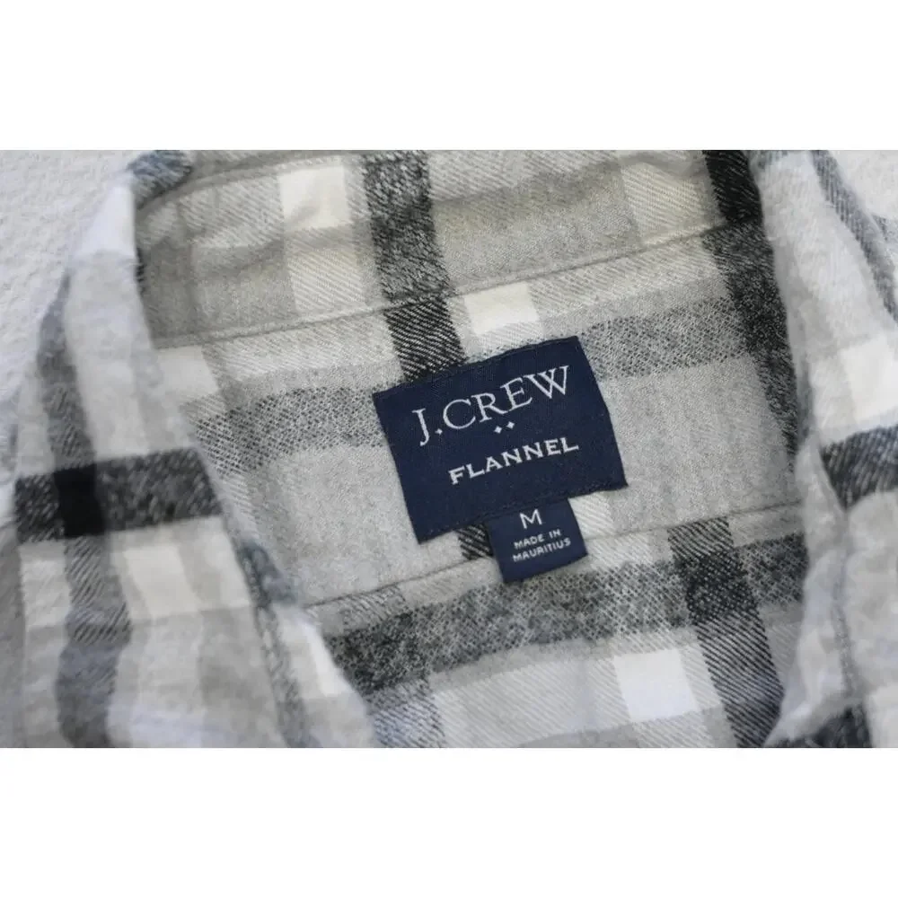 J Crew Classic Fit Flannel Camp Shirt Button Up Plaid Long Sleeve Mens Sz Medium